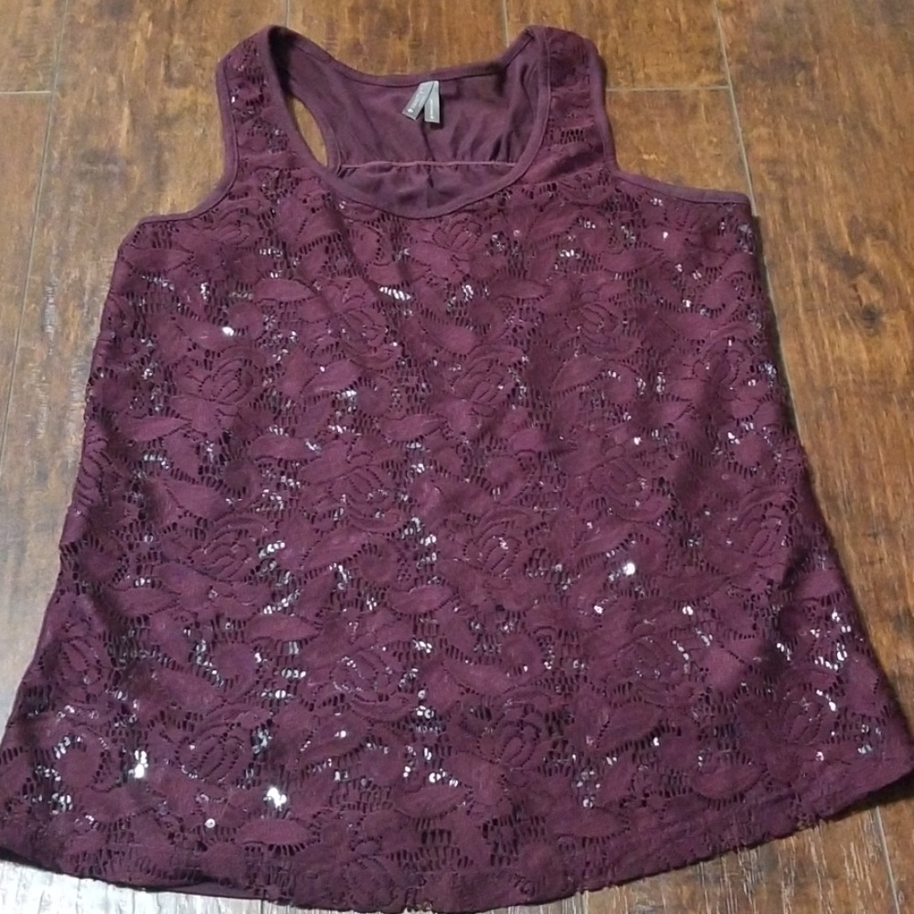 Size s vanity tank